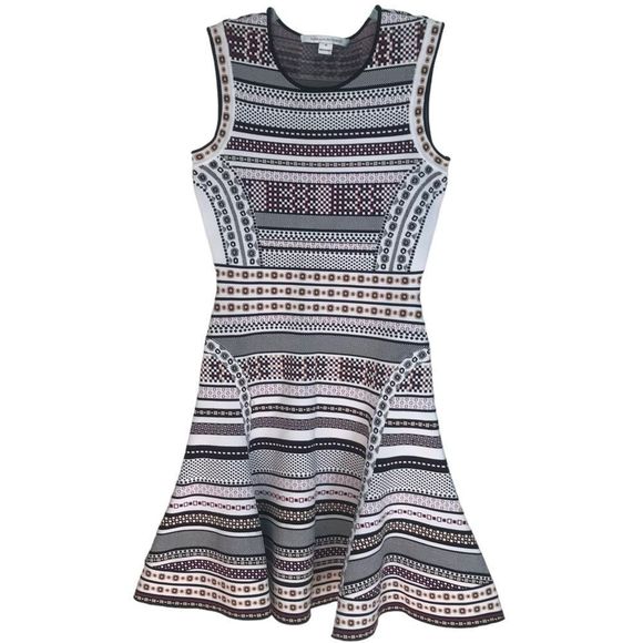Diane Von Furstenberg Dresses & Skirts - Diane Von Furstenberg Eleanor Bandage dress